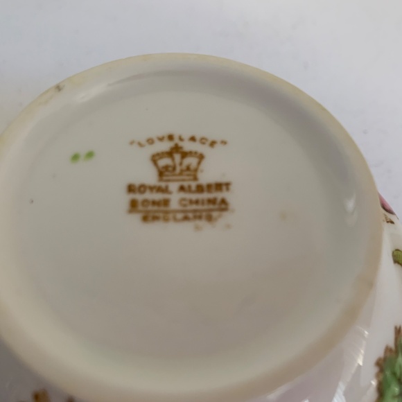 Royal Albert Lovelace Open Sugar Bowl - Picture 3 of 3